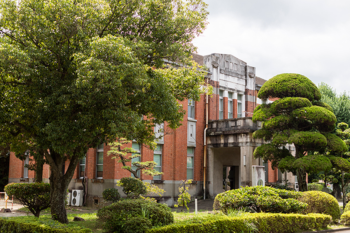 長崎大学経済学部、創立120周年記念ページを公開しました。